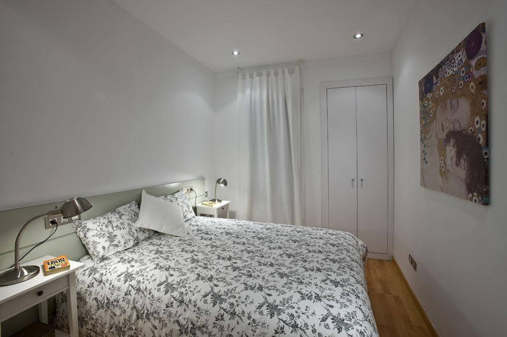 Flateli Urquinaona Appartement
